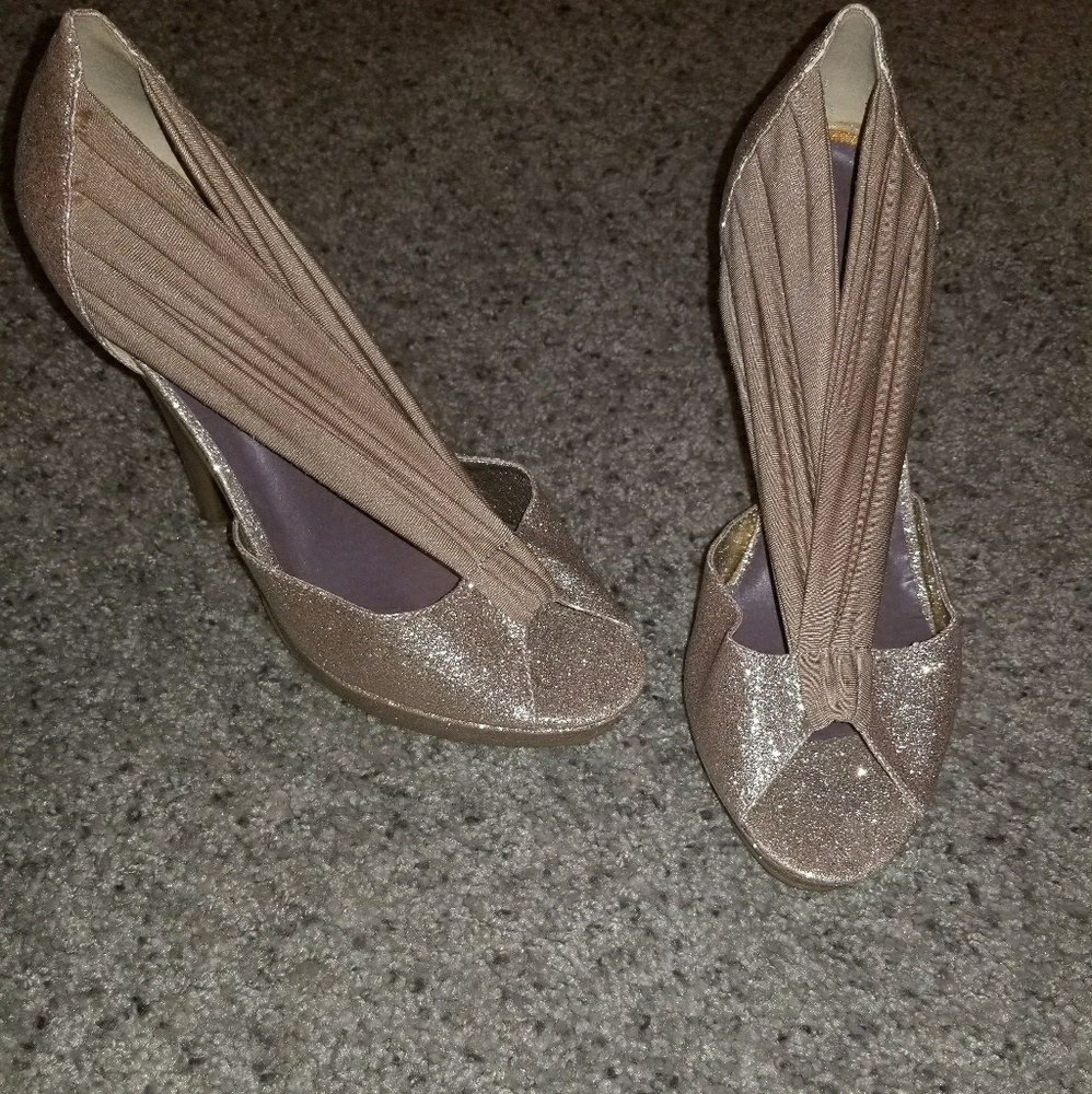 Madden Sparkly Rose Colored Heels - Size 8